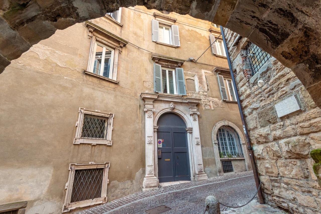 Classic Chic - Citta Alta Leilighet